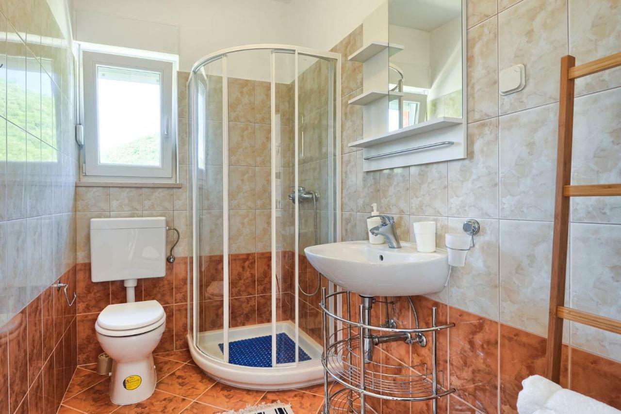 Duboko Plavo Apartment Krnica Exterior foto